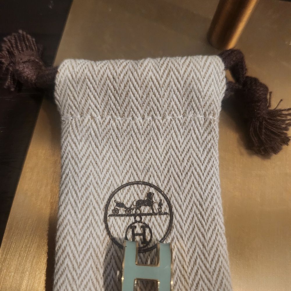 Hermès H Logo Accessory - Picture 2 of 5